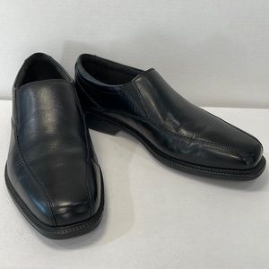 BOSTONIAN Flexlite Light Weight Shock Absorbing Slip On Dress Shoe